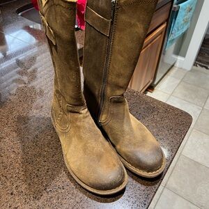 Woman’s BORN TONIC RUST OILED SUEDE Leather Boots